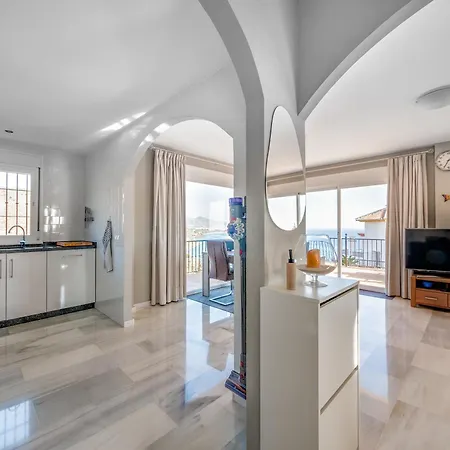 Beautiful With Private Heated Pool In Nerja