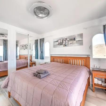 Beautiful With Private Heated Pool In Nerja *